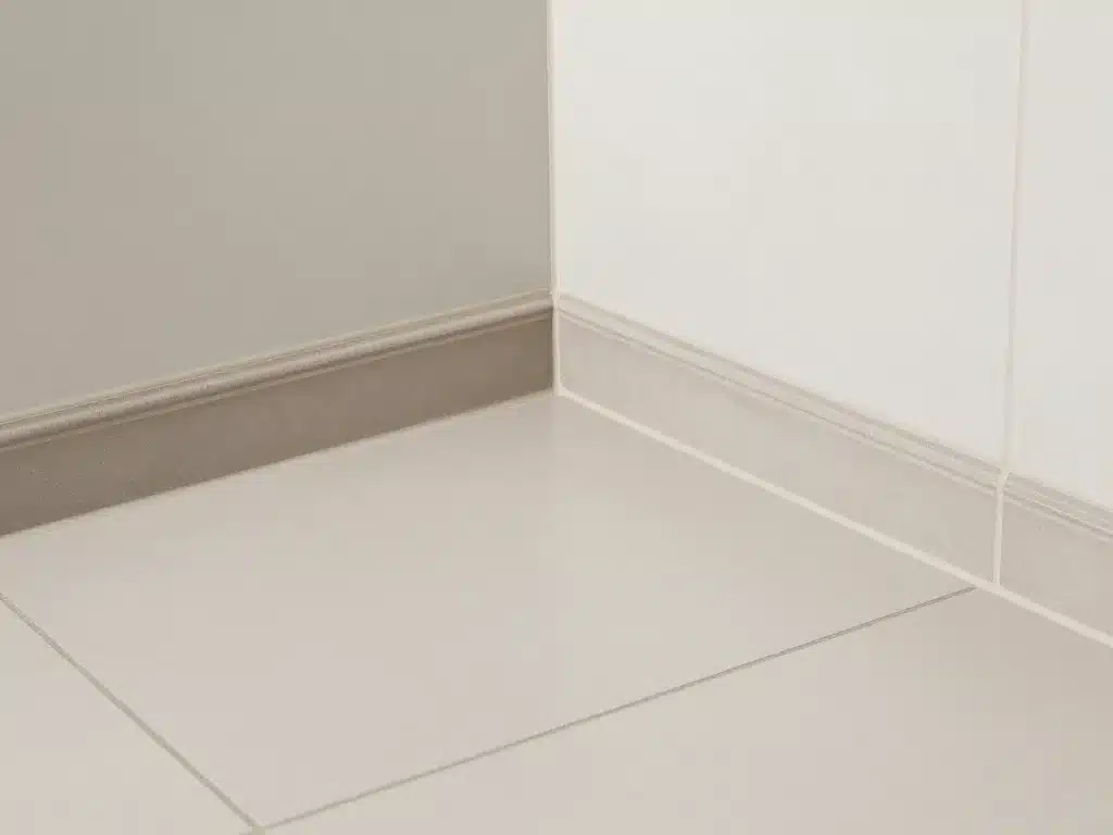 Baguette finition carrelage après pose protège coins et arêtes